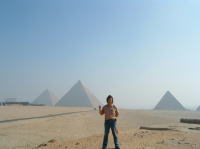 三大ピラミッド前にて